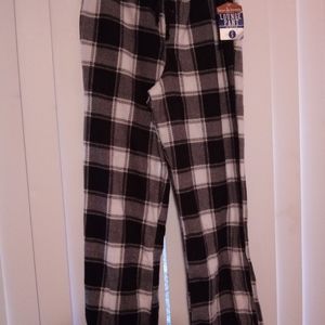 New. Unisex. Light fleece/flannel lounge pants